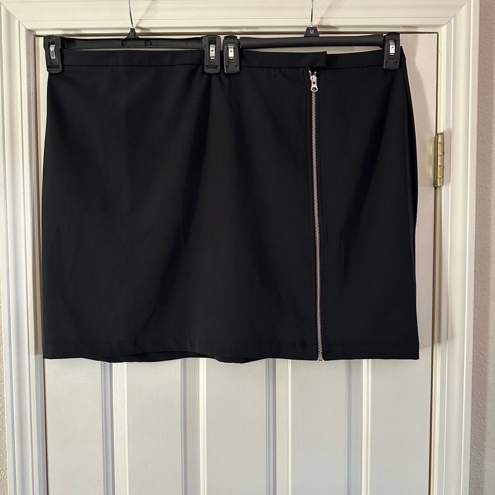 Venezia Mid Length Black Polyester Stretch Skirt With Front Full Length Zipper